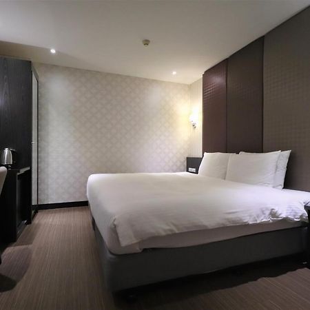 J-Hotel Kaohsiung Eksteriør billede